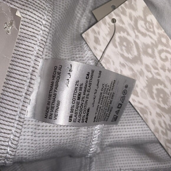CHICOS Womens So Slimming Striped Girlfriend Crops Size 10 New With Tags Gift - Picture 10 of 10